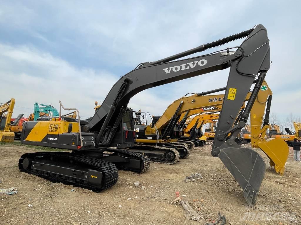 Volvo EC 240 Roomikekskavaatorid