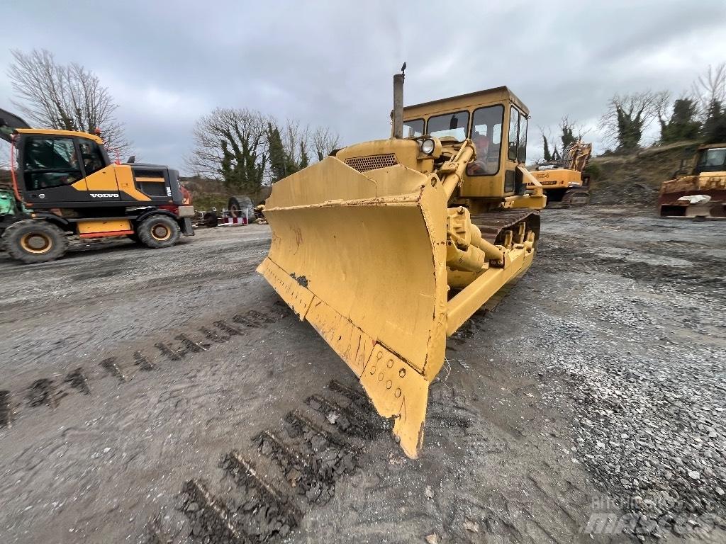 CAT D 7 Buldooserid