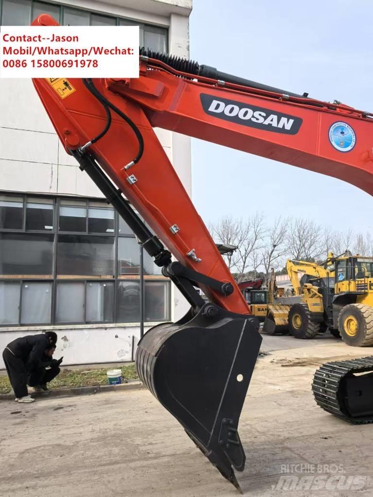 Doosan DX 225 LCA Roomikekskavaatorid