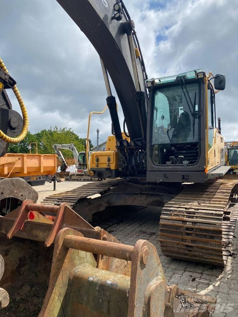 Volvo EC 220 D Roomikekskavaatorid