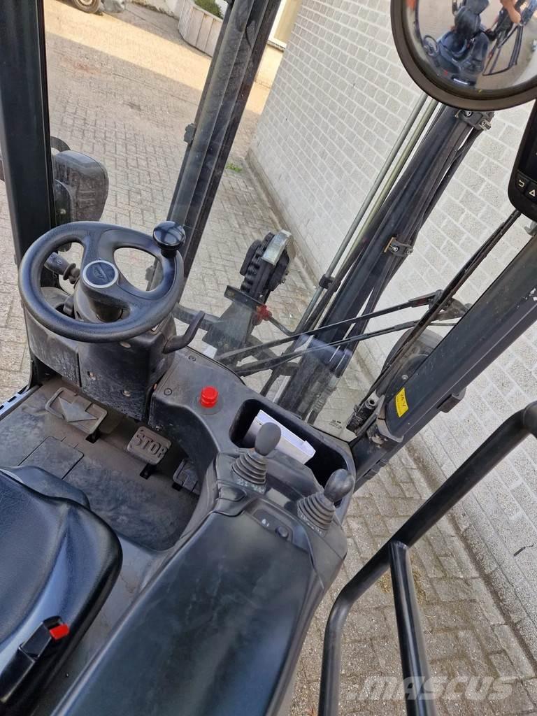 Linde E16P-02 Kahveltõstukid - muud