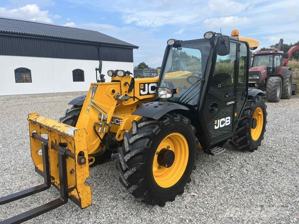 JCB 527-58 Agri Plus Põllumajanduslikud teleskoopkäitlejad