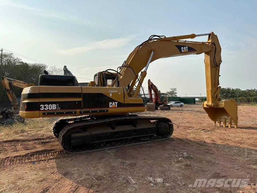 CAT 330B Roomikekskavaatorid
