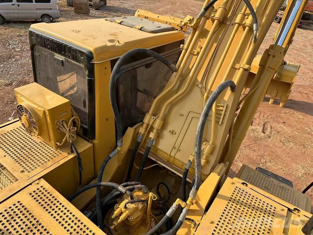CAT 330B Roomikekskavaatorid