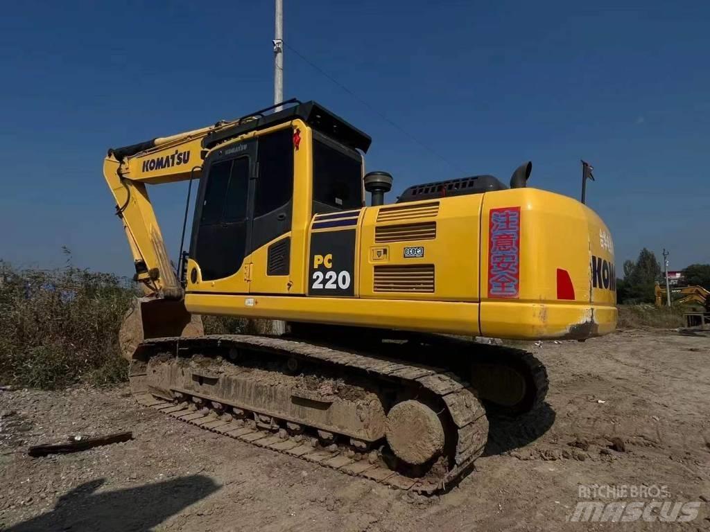 Komatsu PC 220 LC-6L Roomikekskavaatorid