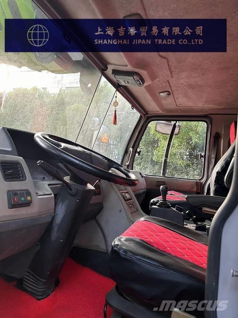 Zoomlion ZAT 2200 V Maastikutõstukid