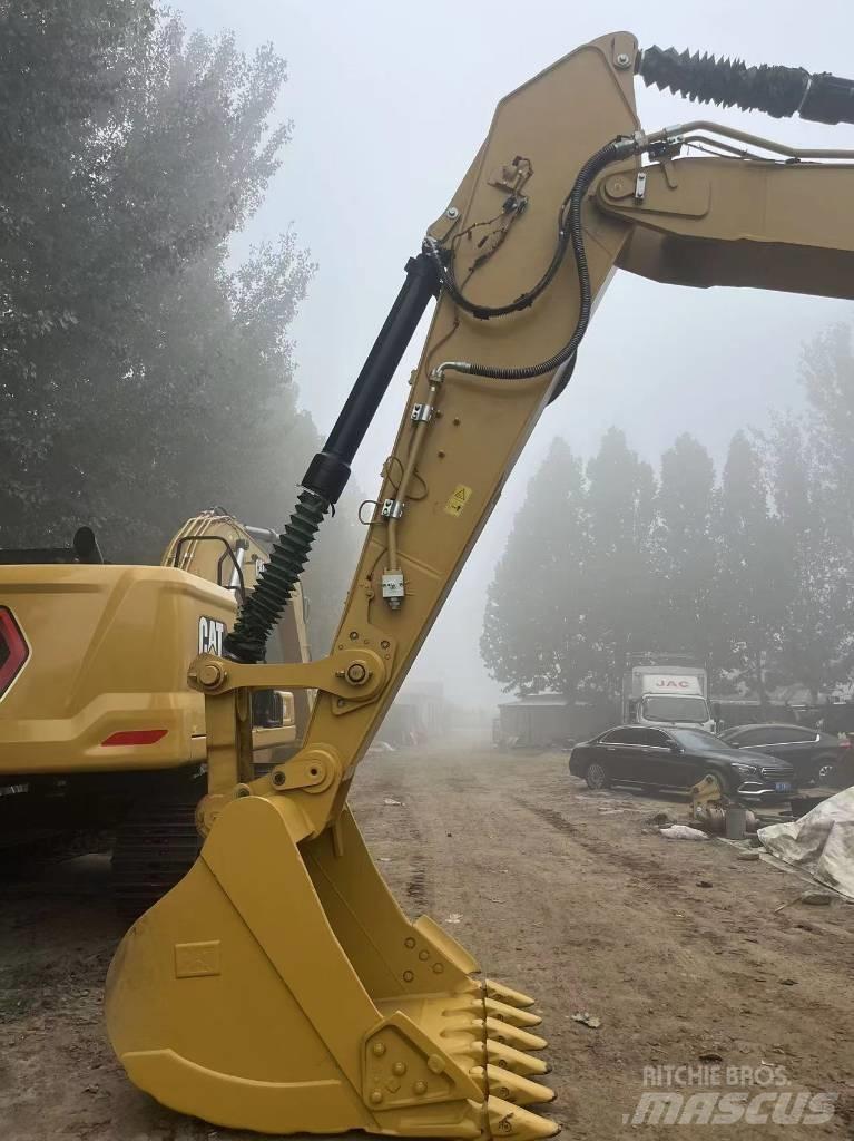 CAT 2021 CAT 330 Ratasekskavaatorid
