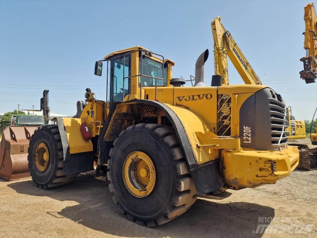 Volvo L 220 F Rataslaadurid
