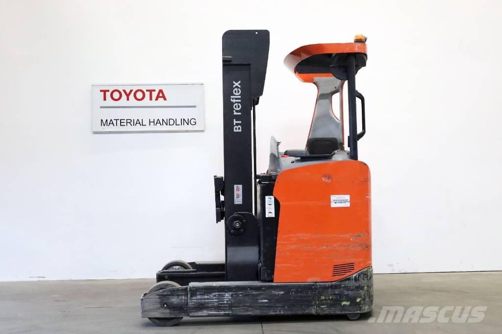 Toyota RRE200H Lükandmastiga tõstukid