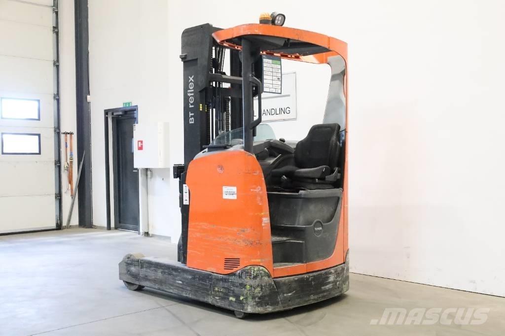 Toyota RRE200H Lükandmastiga tõstukid