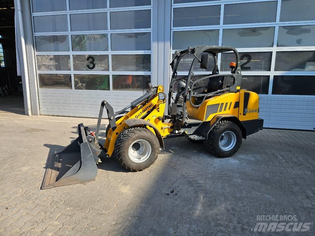 Schäffer 2445S Väikelaadurid