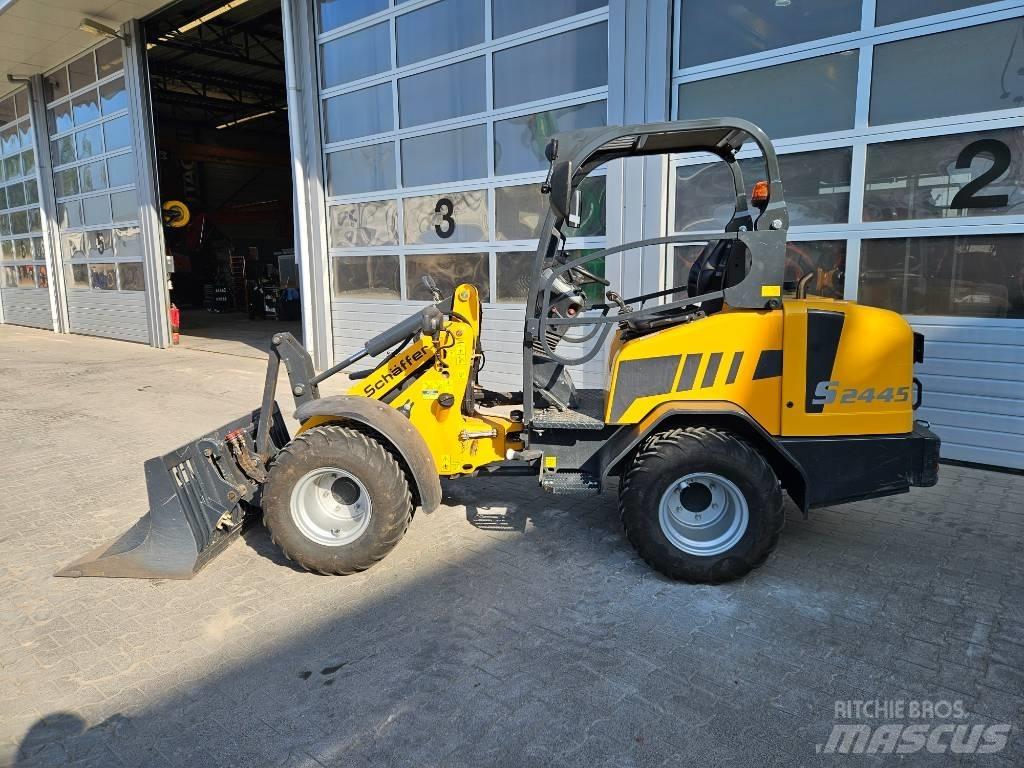 Schäffer 2445S Väikelaadurid