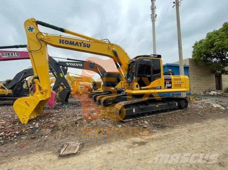 Komatsu PC 240-8 Roomikekskavaatorid
