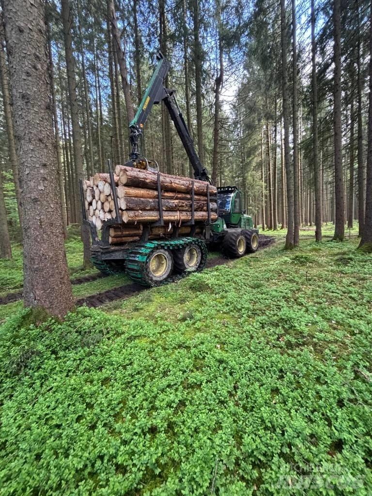 John Deere 1110E Forwarderid