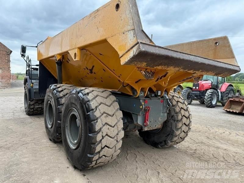 Liebherr TA 230 Liigendraamiga pinnaseveokid