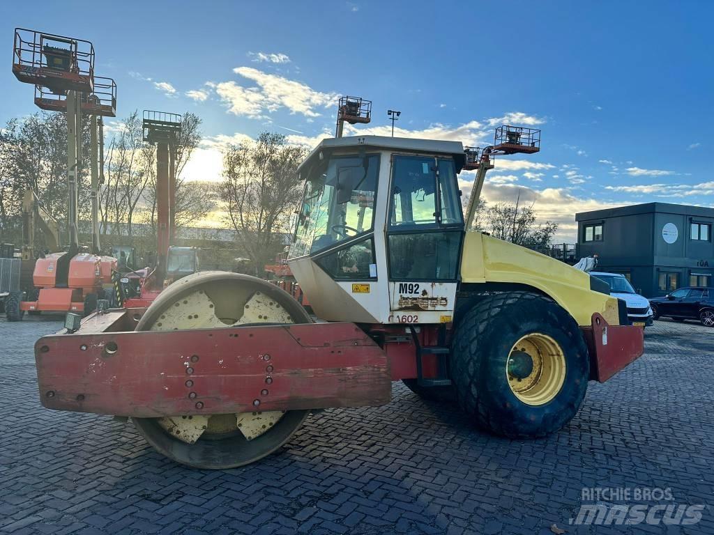 Dynapac CA 602 D Ühe trumliga rullid