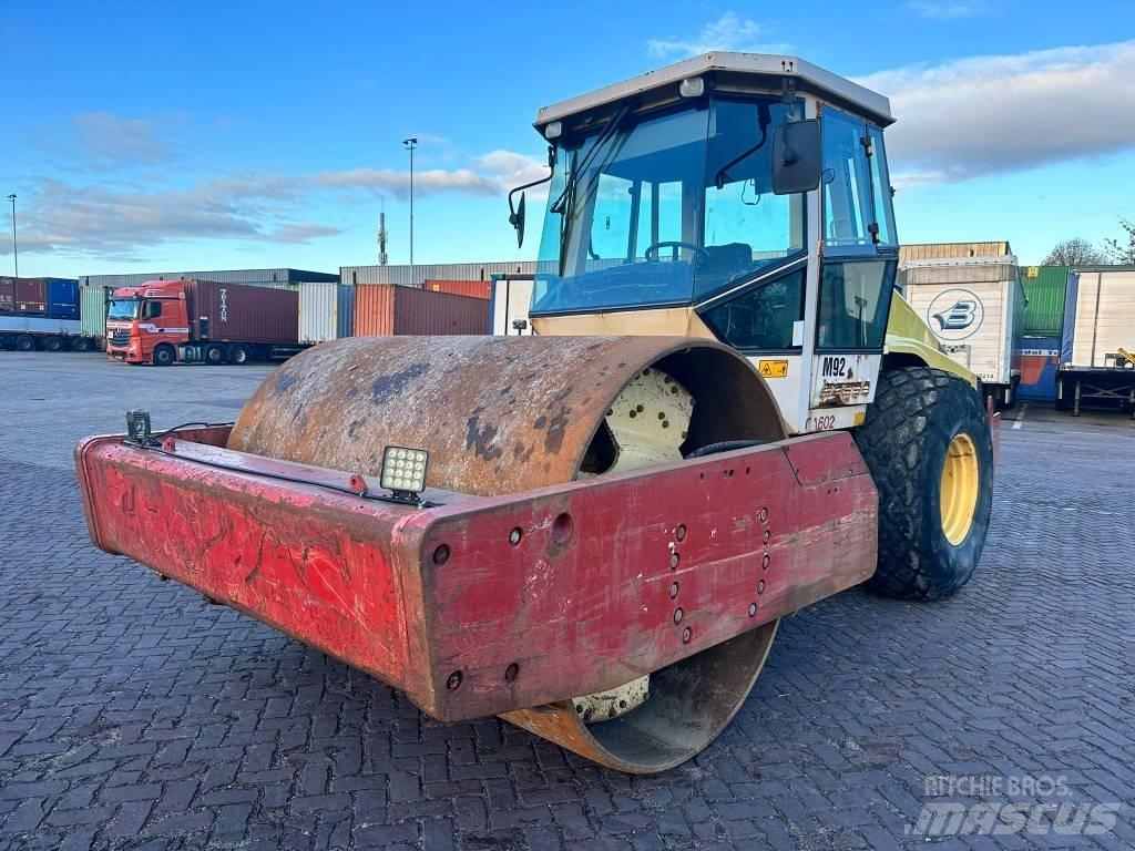 Dynapac CA 602 D Ühe trumliga rullid