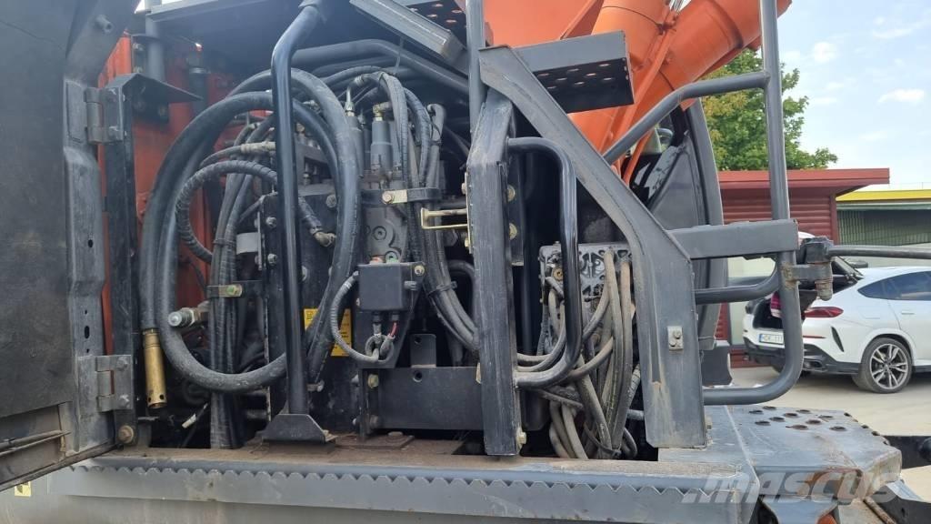 Hitachi ZX 140 W-3 Ratasekskavaatorid