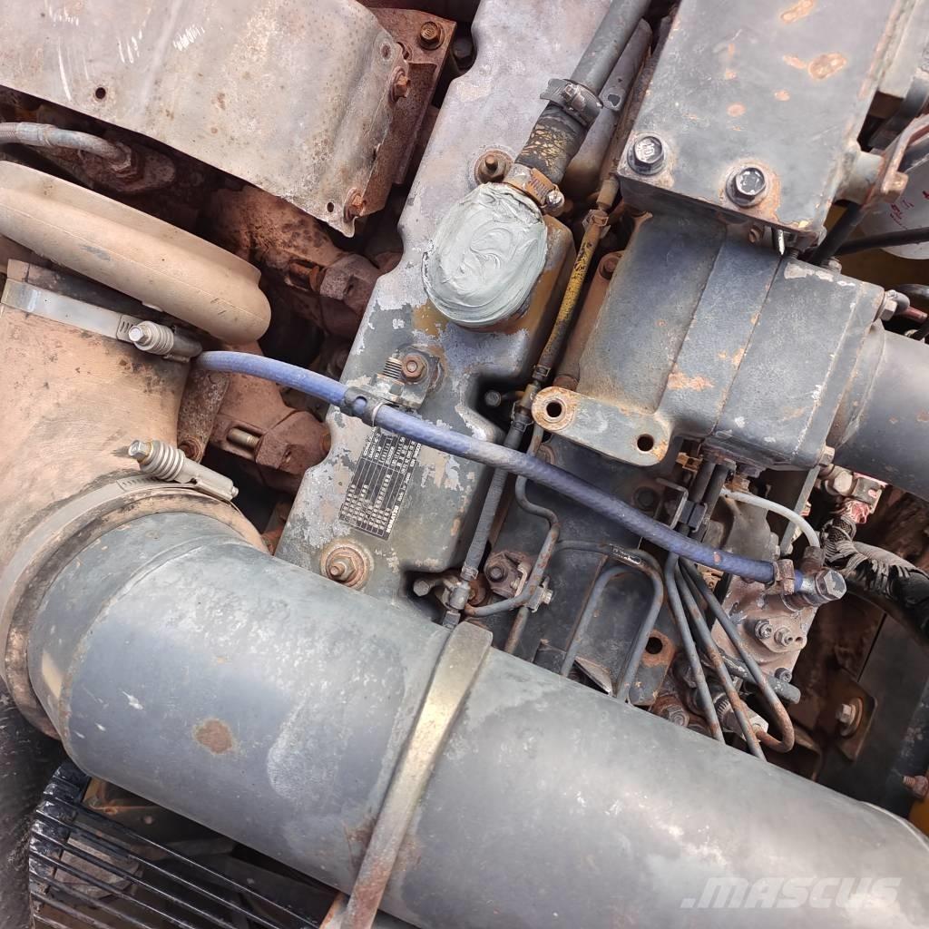 Komatsu PC 300 Roomikekskavaatorid