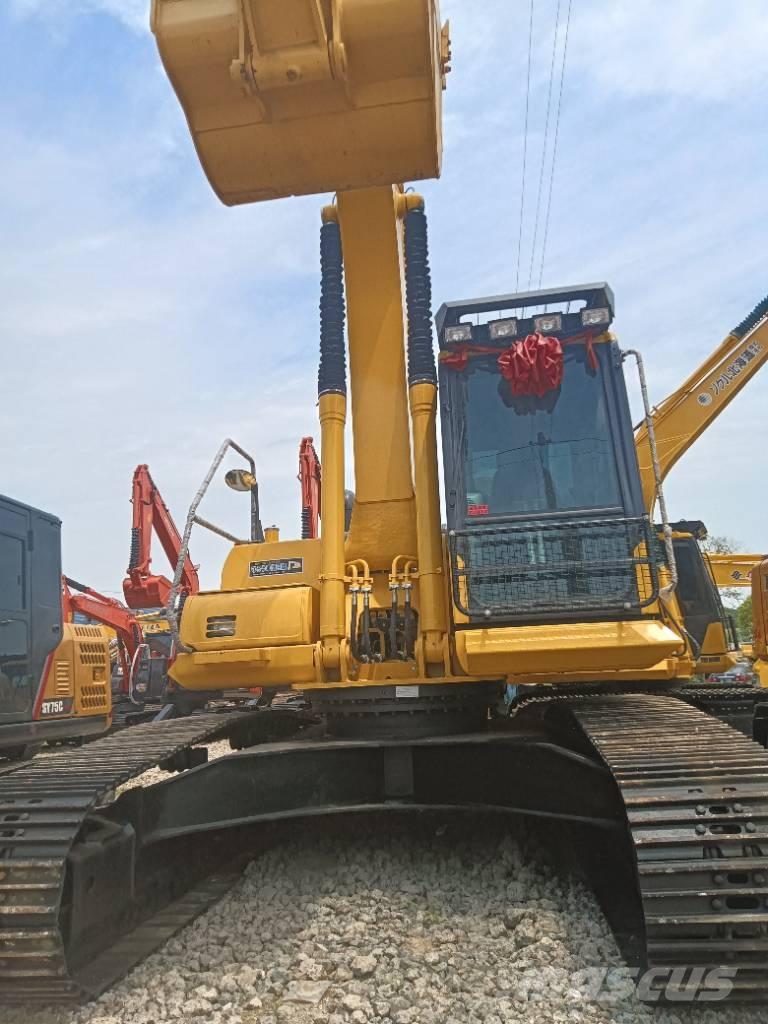 Komatsu PC 240 Roomikekskavaatorid