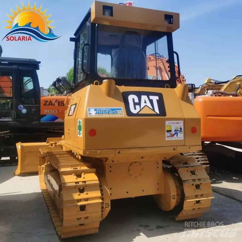 CAT D 5 K Buldooserid