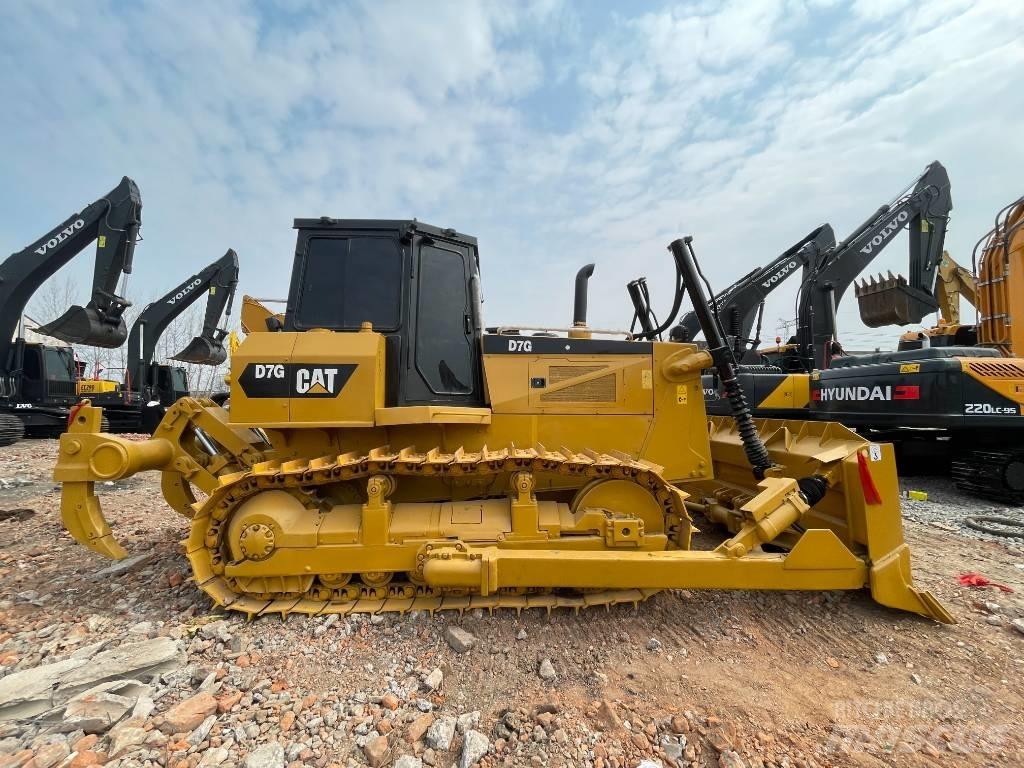CAT D 7 G Roomikekskavaatorid