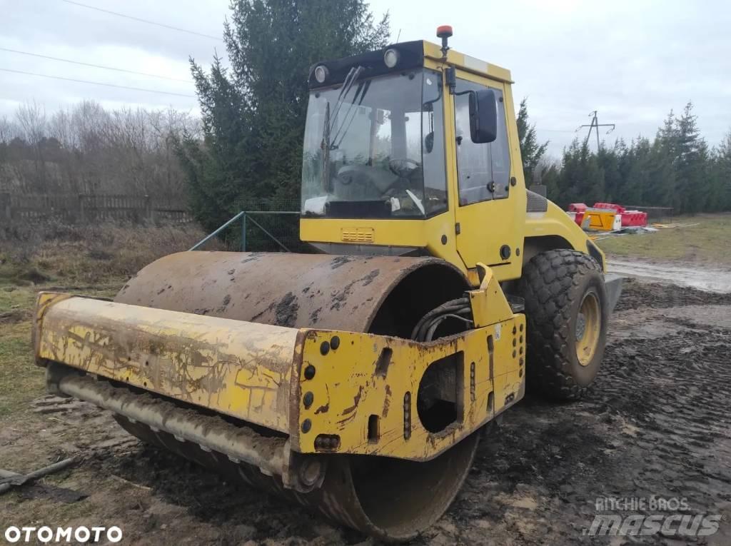 Bomag BW 213 D H-4 Ühe trumliga rullid