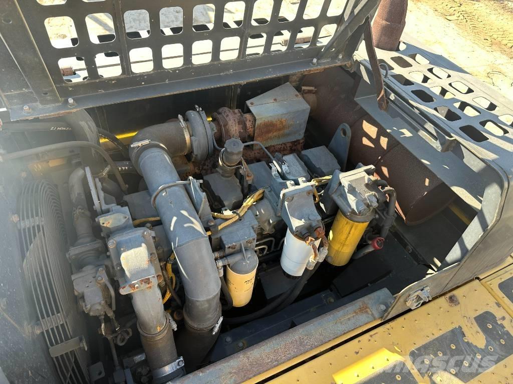 Komatsu PC400-8 Roomikekskavaatorid