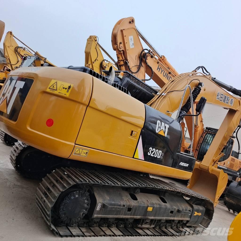 CAT 320 D L Roomikekskavaatorid