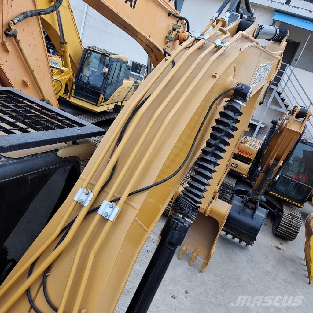 CAT 320 D L Roomikekskavaatorid