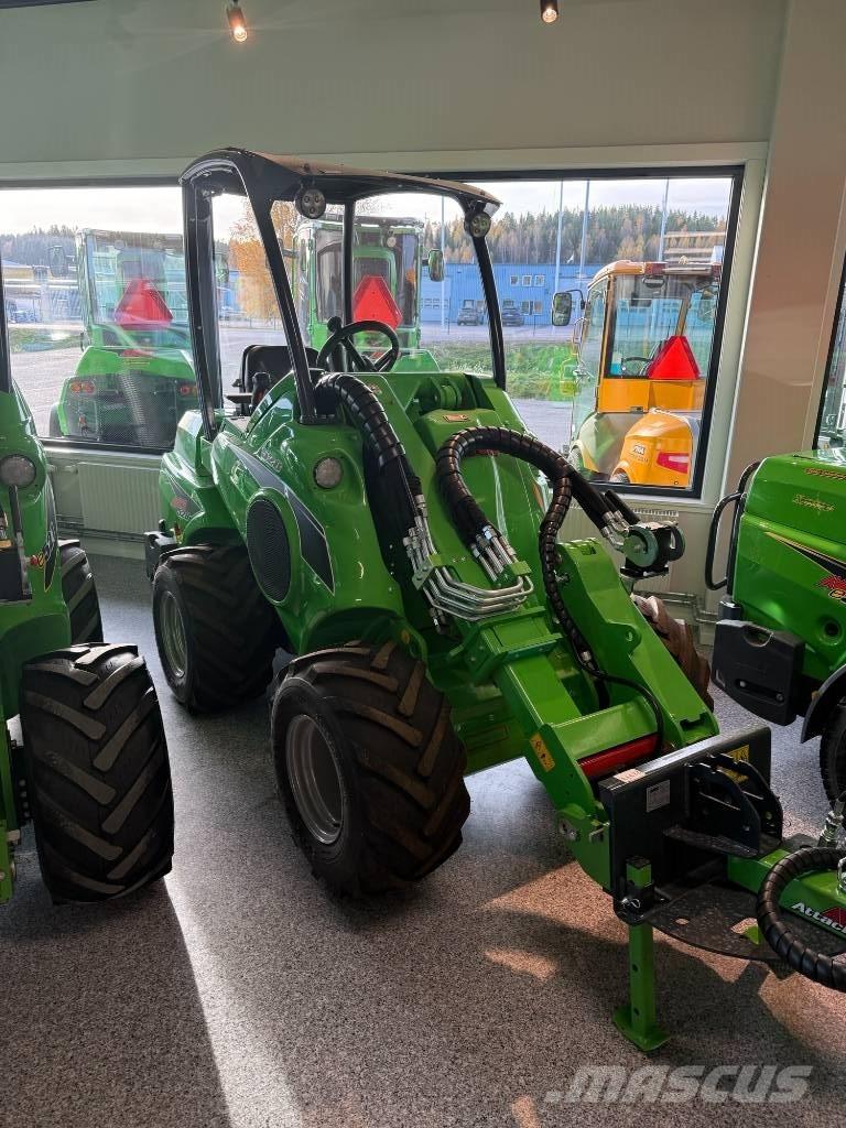 Avant 528 Kompaktlaadurid