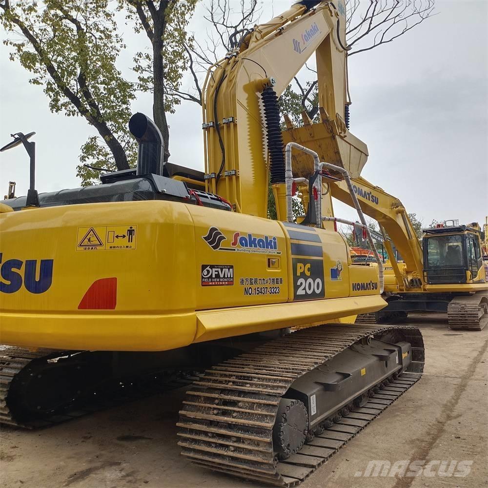 Komatsu PC 200 Roomikekskavaatorid