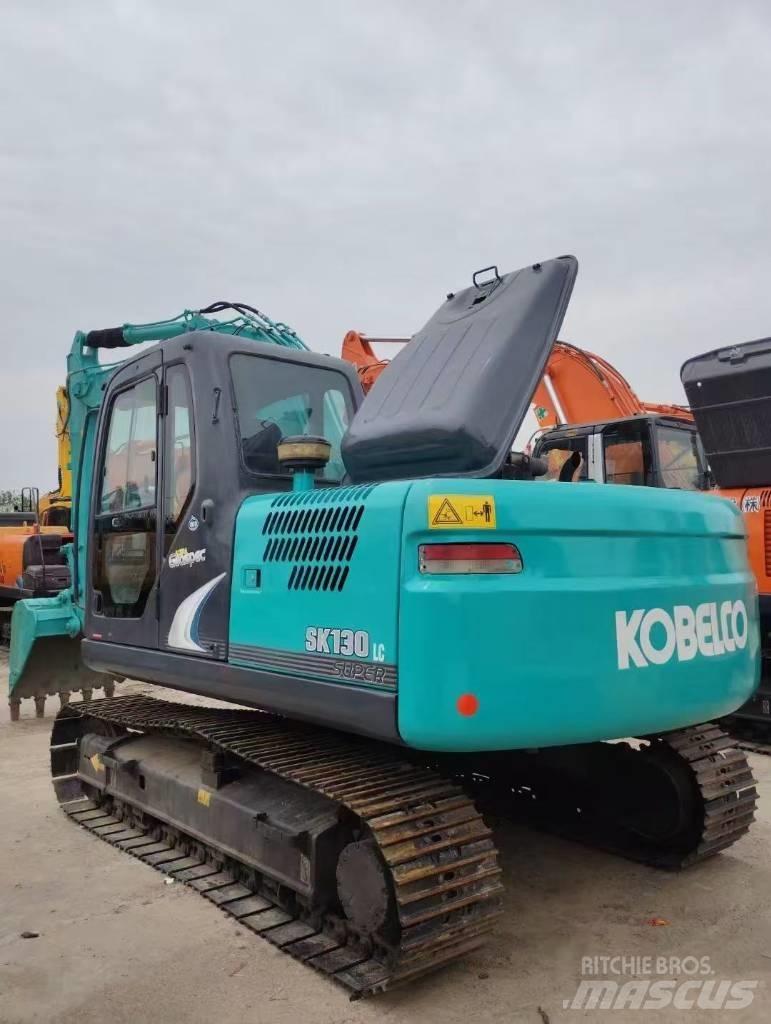 Kobelco 130 Roomikekskavaatorid