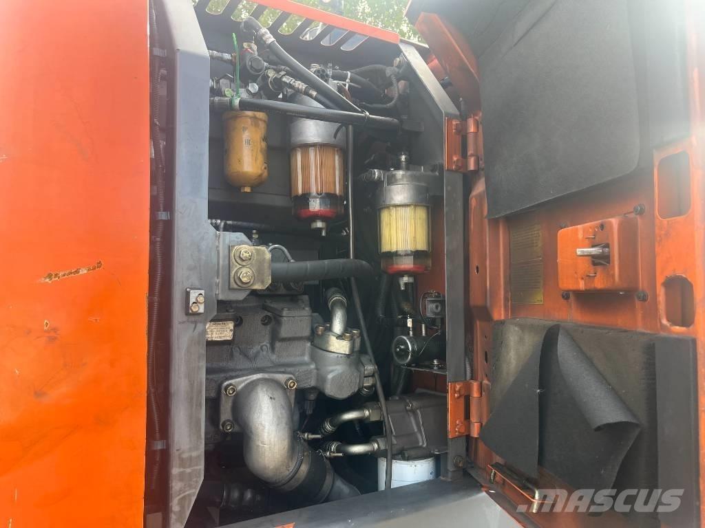 Hitachi ZX 145 W-3 Ratasekskavaatorid
