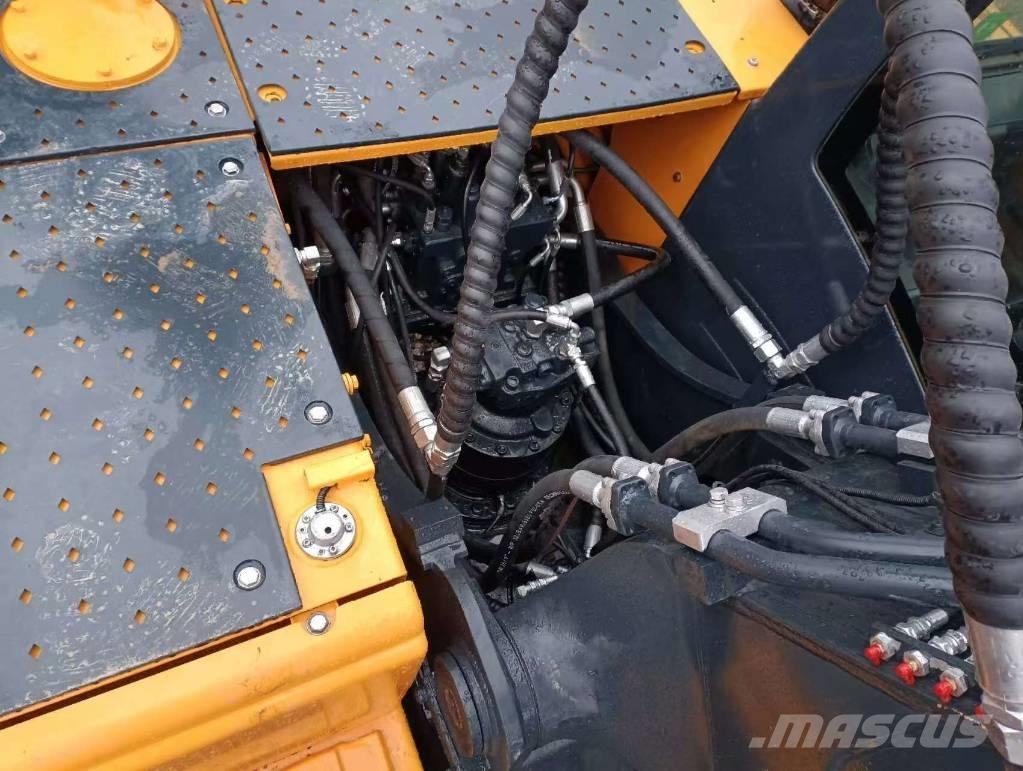 Hyundai 220LC-9S Roomikekskavaatorid