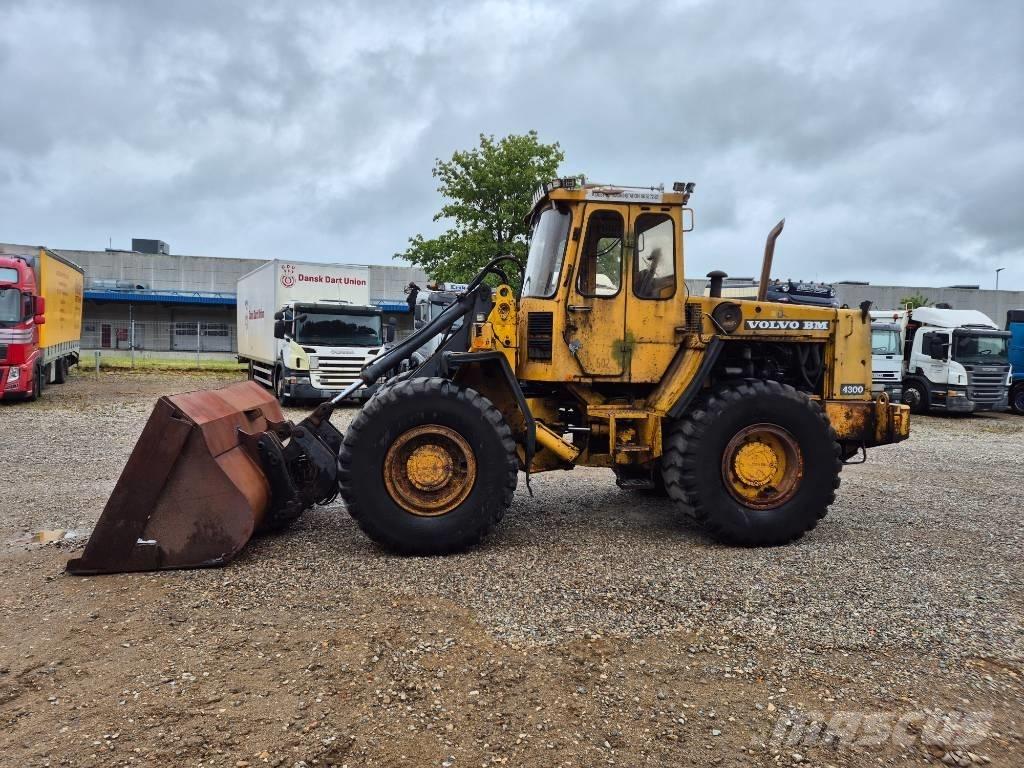 Volvo BM 4300 Rataslaadurid