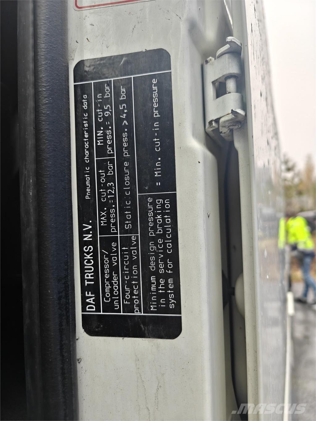 DAF XF 460 FAK Raamautod