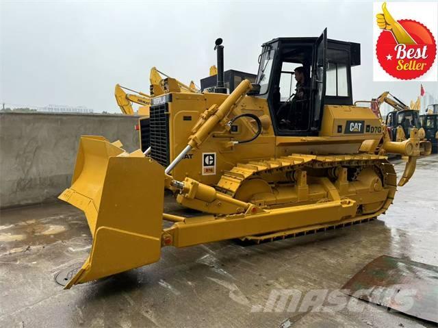 CAT D 7 G Buldooserid