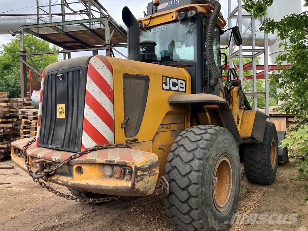 JCB 436 Rataslaadurid