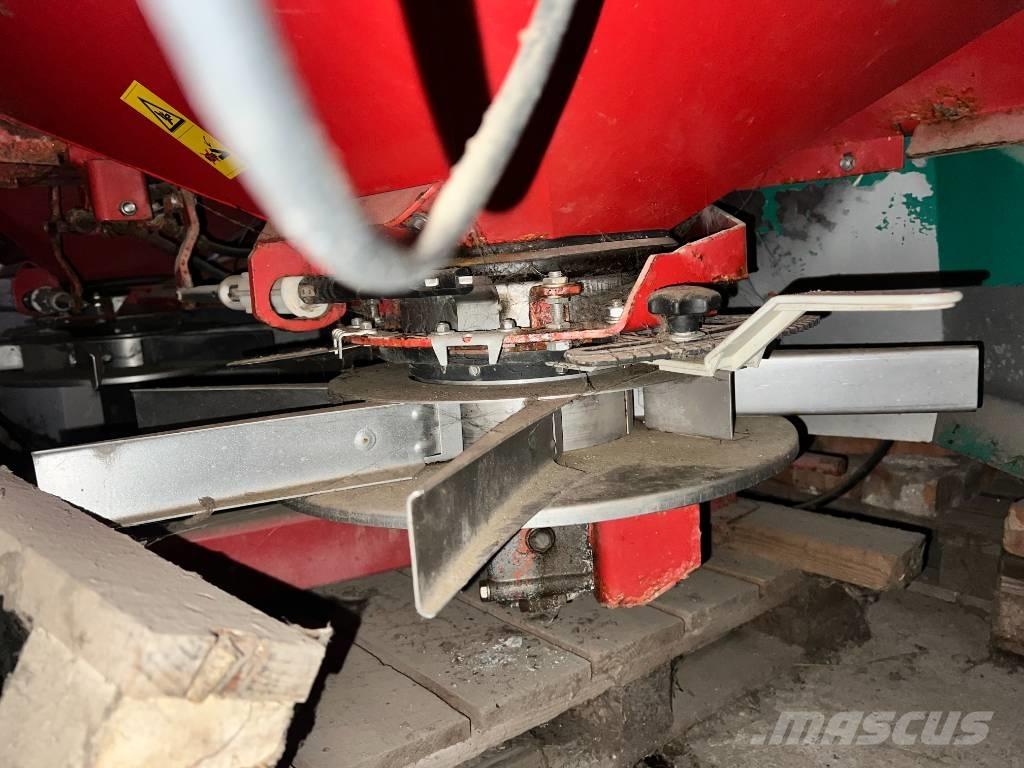 Kverneland DS-XL Mineraalväetise laoturid