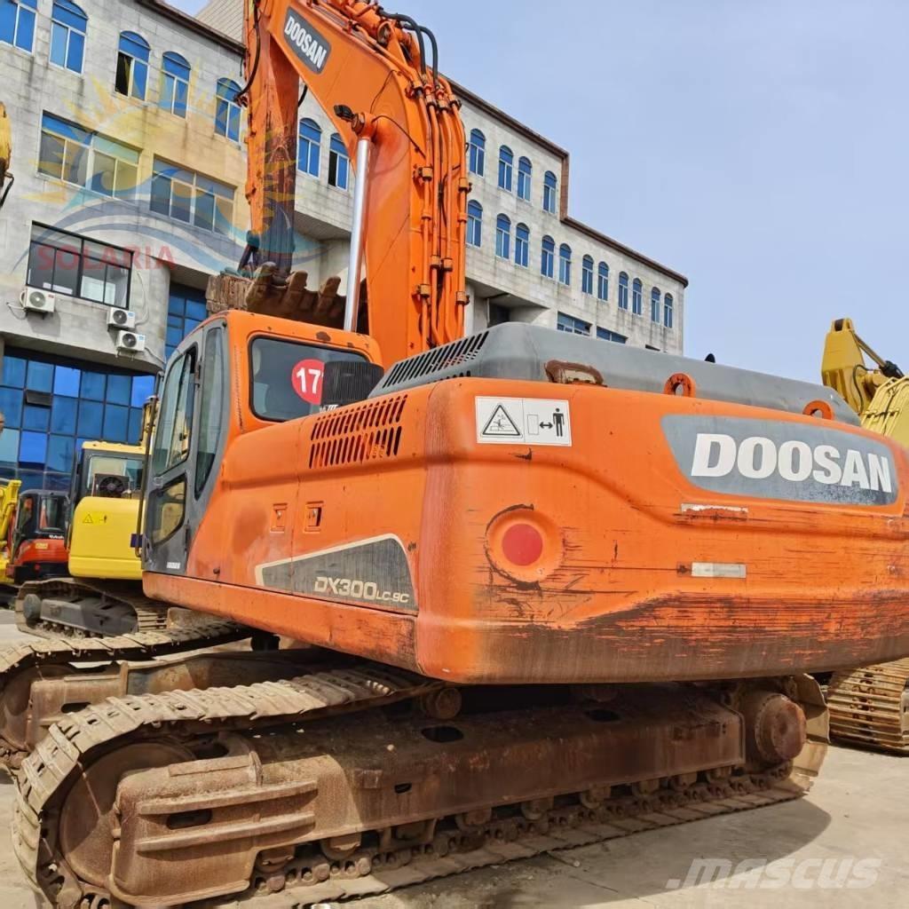 Doosan DX 300 LC Roomikekskavaatorid