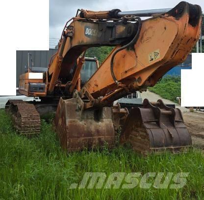 Doosan DX 520 LC Roomikekskavaatorid