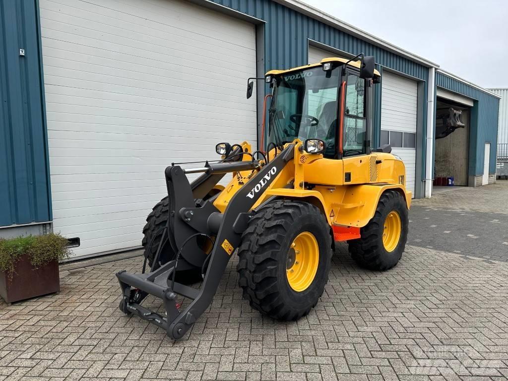 Volvo L30HS Rataslaadurid