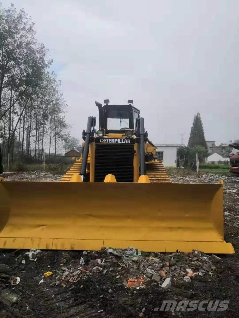 CAT D 6 H Buldooserid