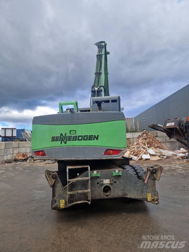 Sennebogen 821 E Ratasekskavaatorid