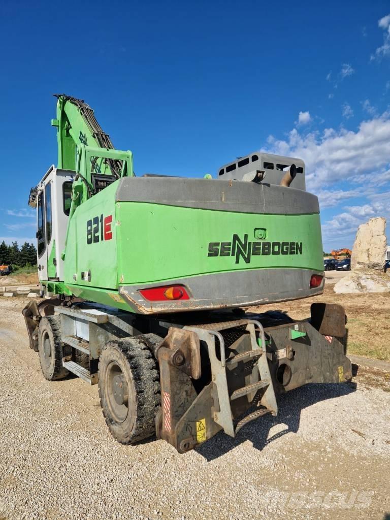 Sennebogen 821 E Ratasekskavaatorid