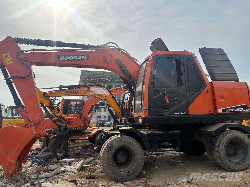Doosan DH 150 W-7 Ratasekskavaatorid