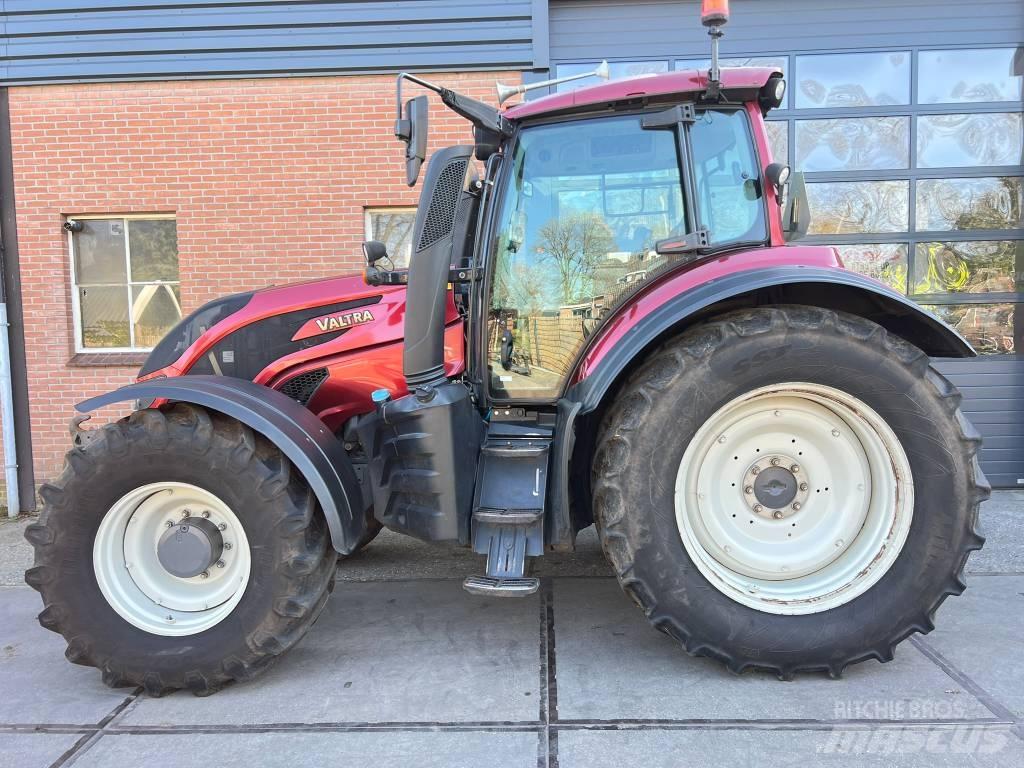 Valtra T 174 Versu Traktorid