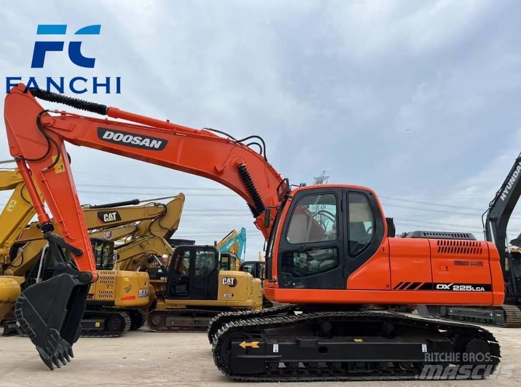 Doosan DX 225 LCA Roomikekskavaatorid