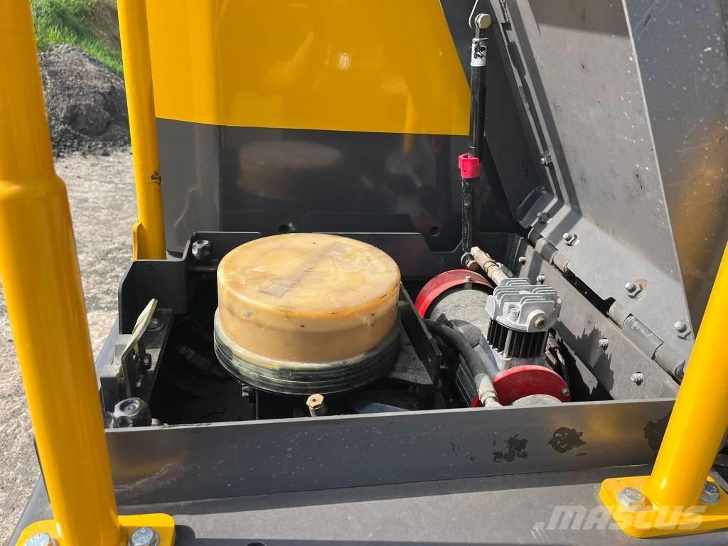 Volvo EC 140 EL Roomikekskavaatorid